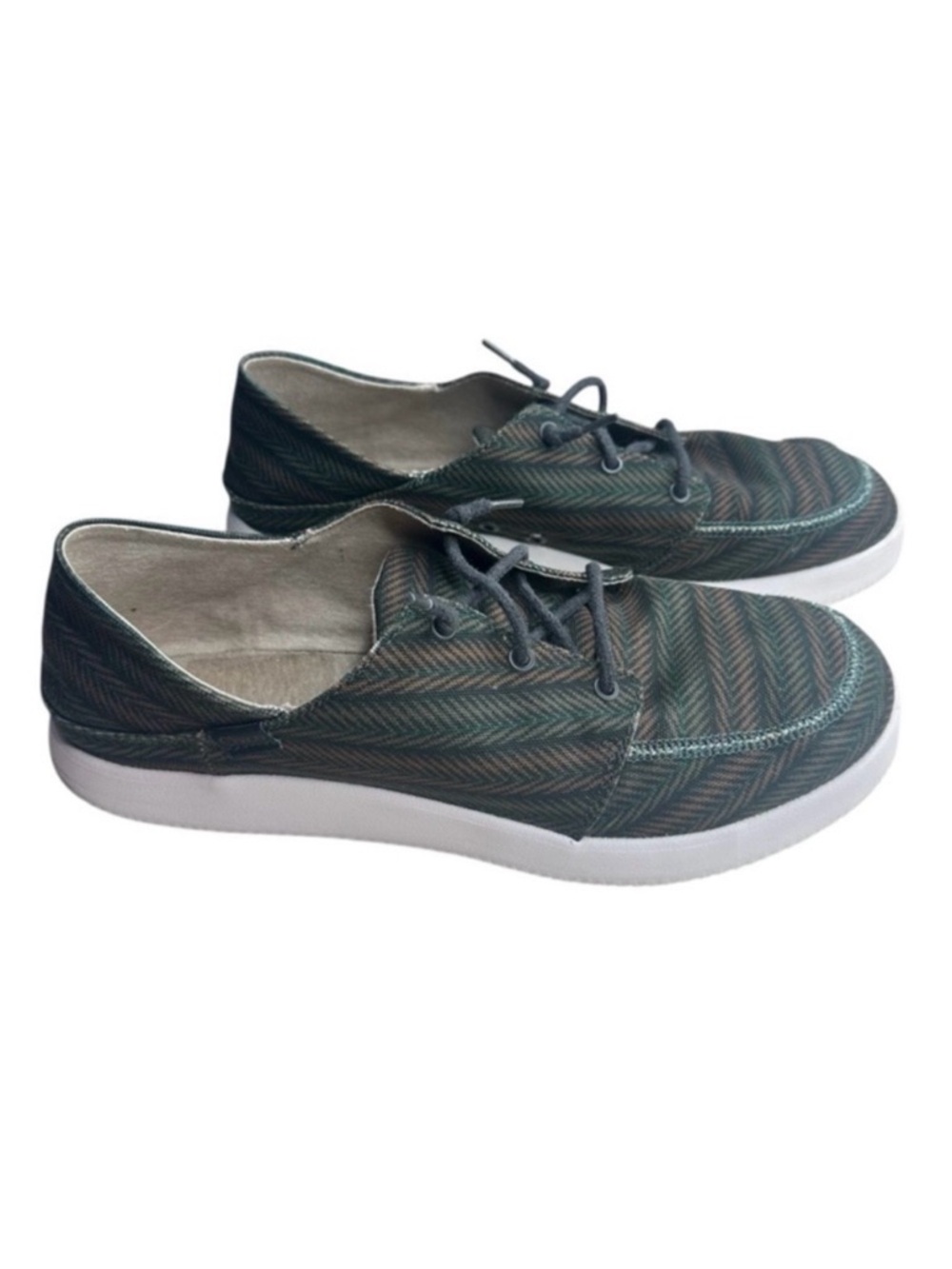 Chaco Men’s Chillos CanvasbSneakers Shoes. Size 11.5